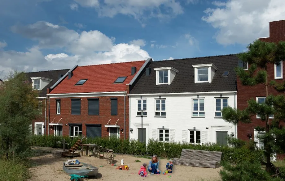 Sneldek rood en antraciet Monier woonhuis Vianen 