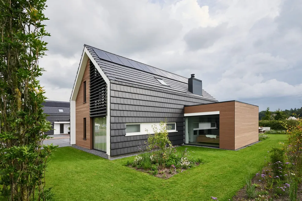 Tuile Plat zwart vol donker engobe referentie Zwolle